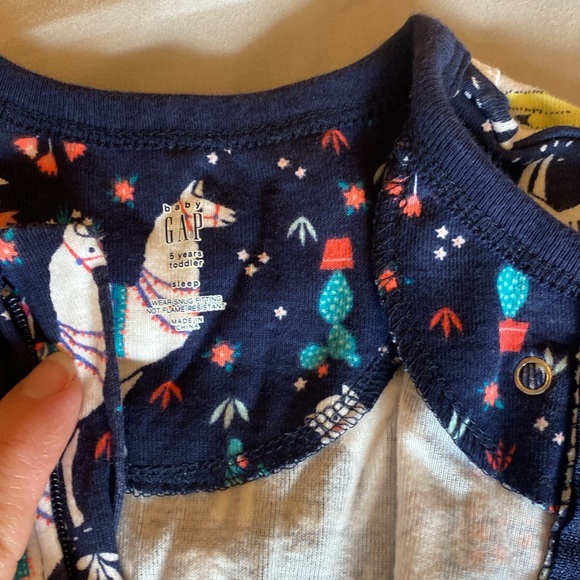 Gap size 5 pajama bundle. Two piece and one piece with zipper. - Picture 7 of 7